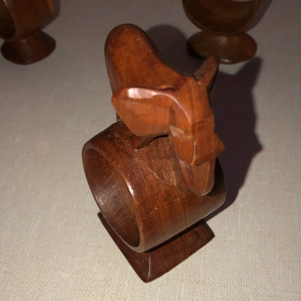 Hand‎ carved made in Kenya Animal Wooden napkin rings, set of 4
